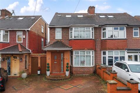 5 bedroom semi-detached house for sale