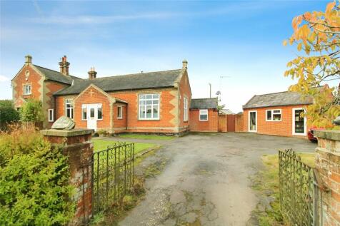 Dallinghoo, Woodbridge, Suffolk, IP13 3 bed semi
