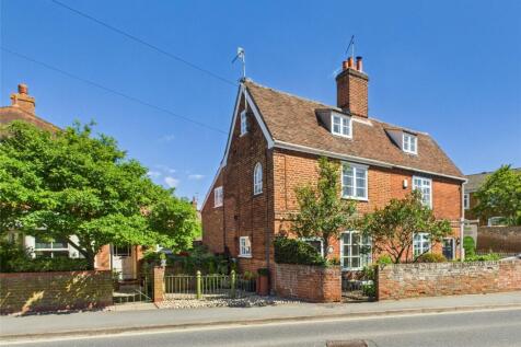 Station Road, Woodbridge, Suffolk, IP12 2 bed semi