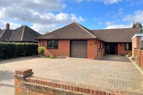 Catherine Road, Woodbridge, IP12 4 bed bungalow for sale