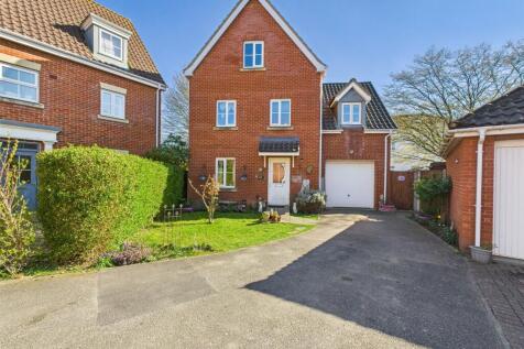 Mayhew Road, Rendlesham, Woodbridge... 4 bed detached house for sale