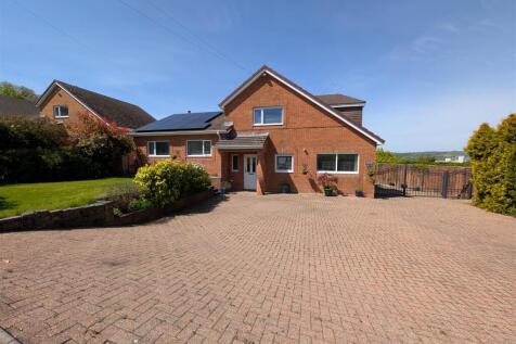 Alltycnap Road, Johnstown, Carmarthen 4 bed detached house for sale