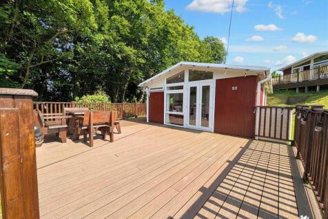 3 bedroom chalet for sale