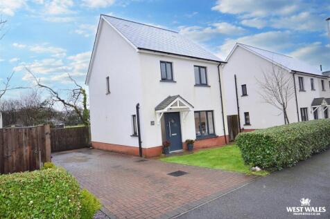 Park Gardens, Begally 3 bed detached house for sale