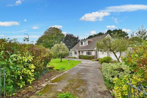 4 bedroom detached bungalow for sale