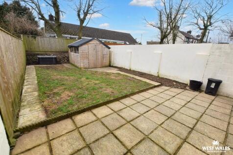2 Bank Court, Spittal, Haverfordwest 2 bed semi