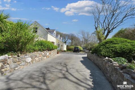 Church Road, Roch, Haverfordwest 3 bed detached house for sale