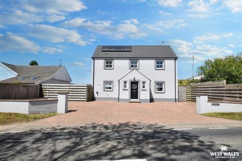Haverfordwest 4 bed detached house for sale