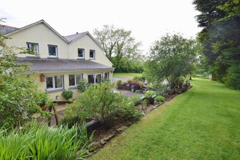 Walton East 4 bed detached house for sale