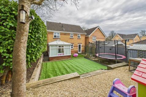Maes Ty Gwyn, Llangennech, Llanelli 4 bed detached house for sale