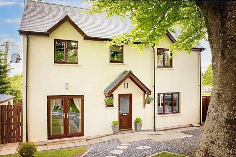 Narberth 4 bed detached house for sale