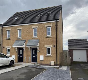 3 bedroom semi-detached house for sale