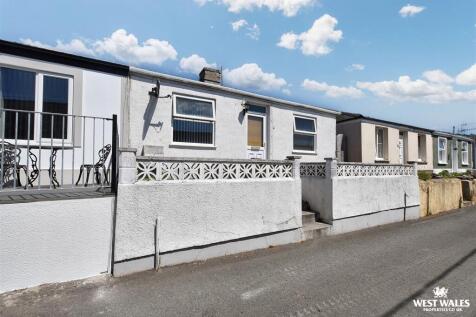 Wiston Street, Pembroke 2 bed cottage for sale