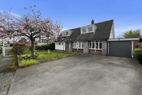 Thornton Crescent, Gayton, Gayton 4 bed detached house for sale