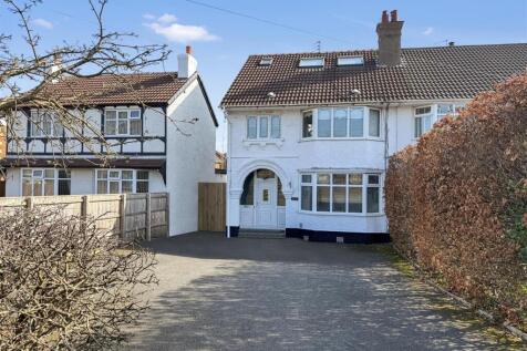 4 bedroom semi-detached house for sale