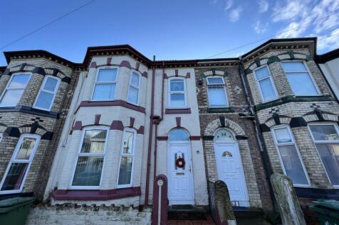 4 bedroom terraced house for sale