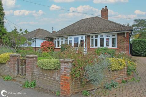 2 bedroom detached bungalow for sale