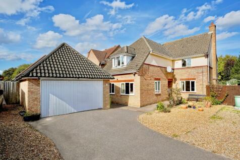 4 bedroom detached house for sale