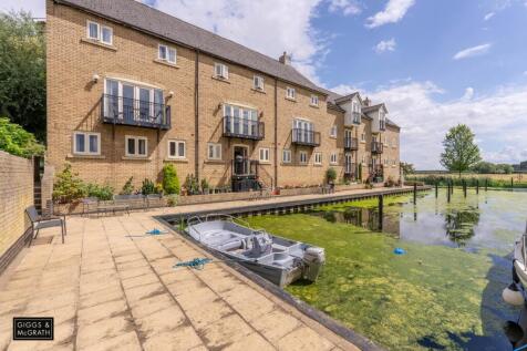 4 bedroom town house for sale