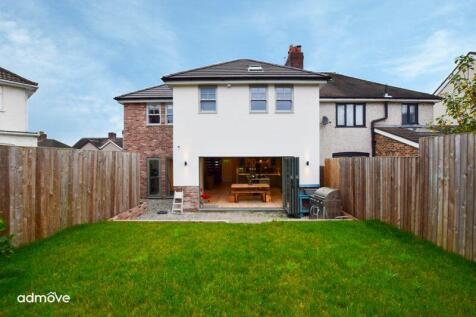 4 bedroom semi-detached house for sale