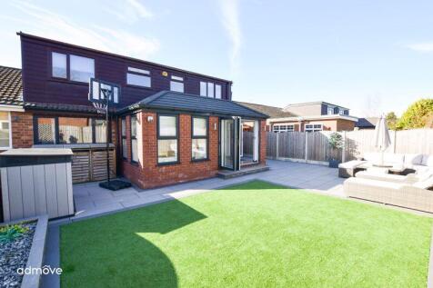 4 bedroom bungalow for sale