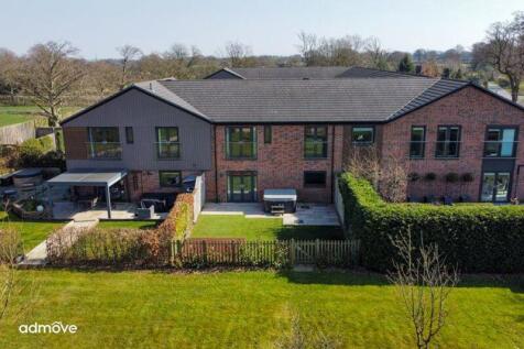 4 bedroom mews property for sale