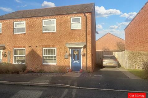 3 bedroom semi-detached house for sale
