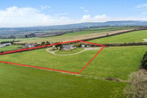 Summercourt TR8 5 bed bungalow for sale