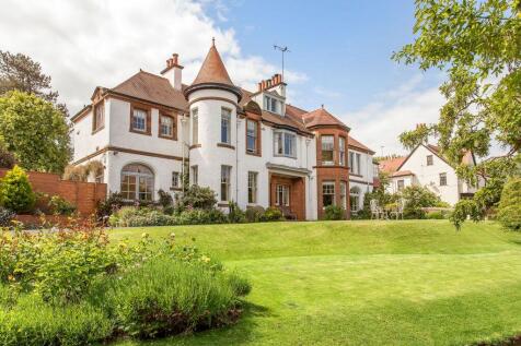 3 bedroom ground floor flat for sale