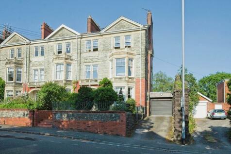 5 bedroom terraced house for sale