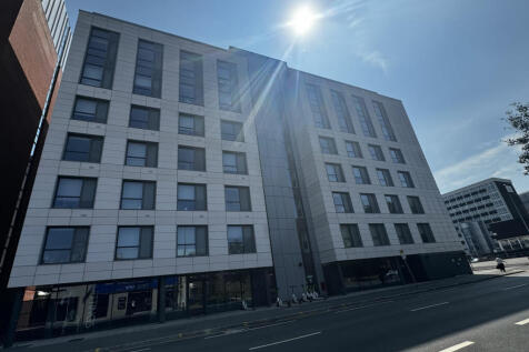 Studio flat for sale
