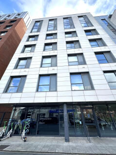 Studio flat for sale
