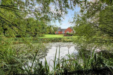 4 bedroom detached bungalow for sale