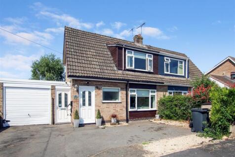 3 bedroom semi-detached house for sale