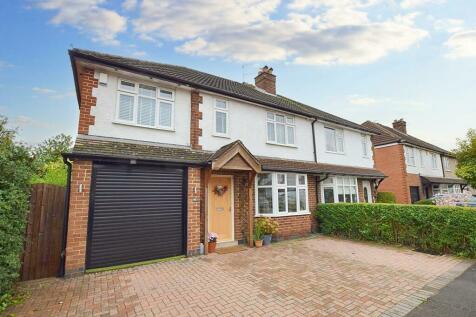 5 bedroom semi-detached house for sale