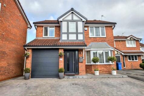 4 bedroom detached house for sale