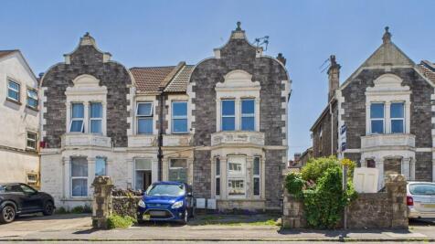2 bedroom ground floor flat for sale