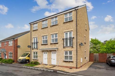 3 bedroom town house for sale