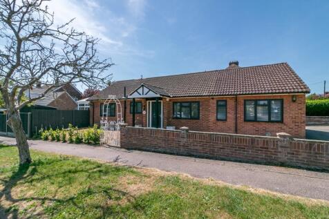 4 bedroom detached bungalow for sale