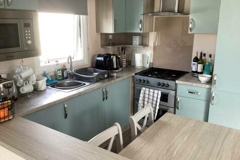 2 bedroom static caravan for sale