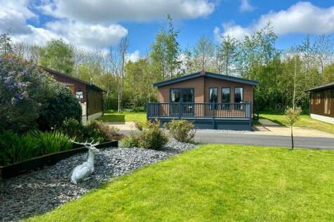 2 bedroom lodge for sale