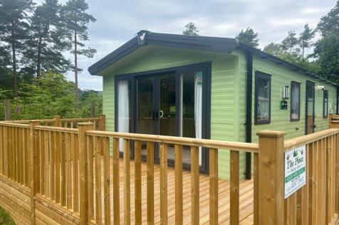 2 bedroom lodge for sale