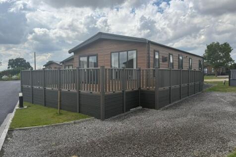 Bull Balk Newton upon Derwent 3 bed lodge for sale