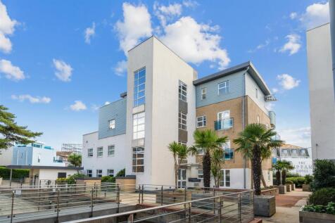 33 Shore Road, Poole 2 bed flat for sale