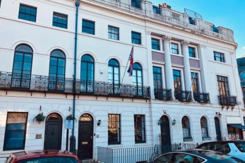 Park Street, Windsor, Berkshire 5 bed terraced house for sale