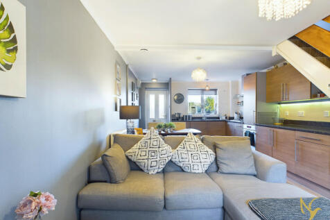 Malvern WR14 2 bed end of terrace house for sale