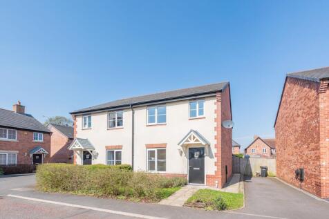 3 bedroom semi-detached house for sale