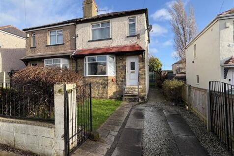 Broughton Avenue, Bierley, Bradford 3 bed semi