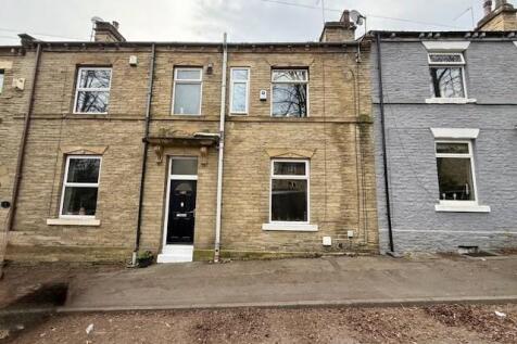 Valley Road, Cleckheaton 3 bed terraced house for sale