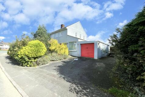 St. Martins Park, Haverfordwest... 4 bed semi